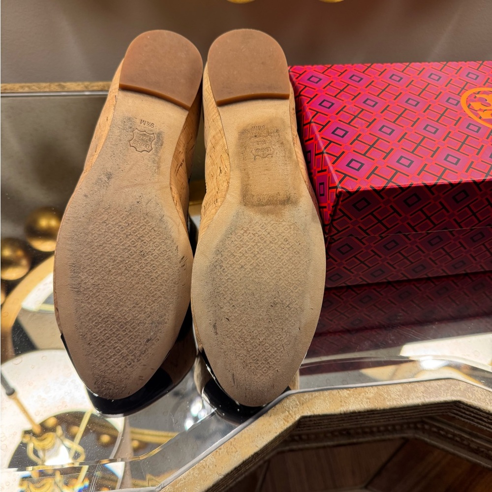 Tory Burch Natural/Black Cork/Patent Ballet Flats - Picture 5 of 6